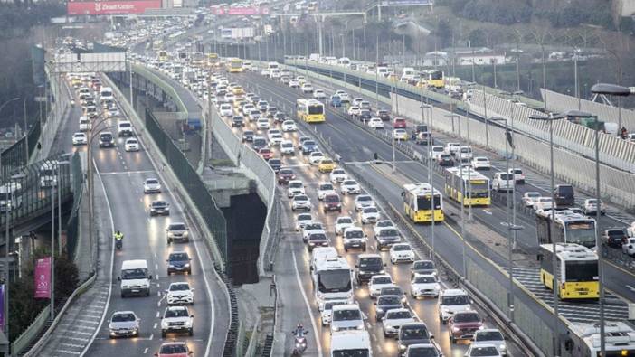 İstanbul'da bayram yoğunluğu başladı: Trafik yüzde 63 seviyesinde