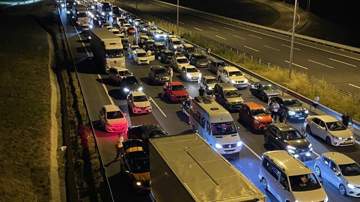 Kuzey Marmara Otoyolu'nda araçlar kontak kapattı