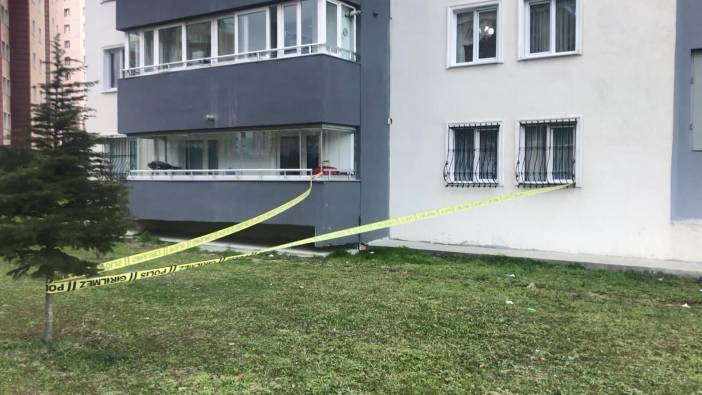 Üç katlı apartmanın terasından düşen çocuk öldü