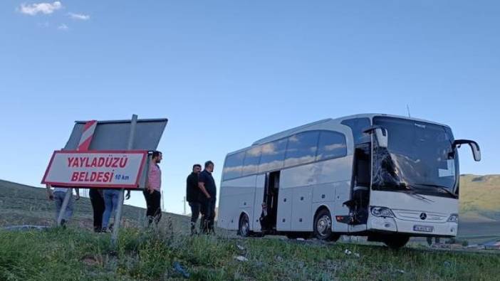 Otobüs ile kamyonet çarpıştı