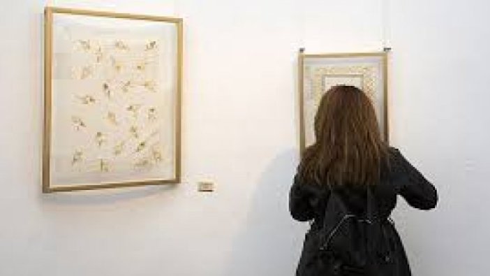 Sanata cemre ve lale düştü