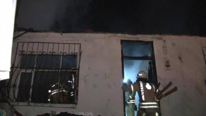 Beykoz’da tek katlı ev alev alev yandı