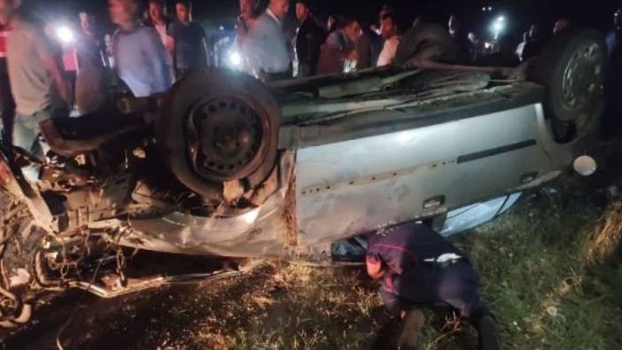 Diyarbakır'da otomobil şarampole devrildi: 4 yaralı