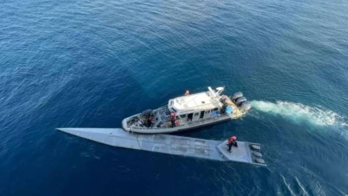 Meksika Donanması Okyanusun altındaki uyuşturucu kaçakçılarını böyle yakaladı