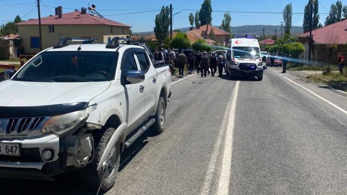 Sivas'ta pikap ile motosiklet çarpıştı: 2 ölü