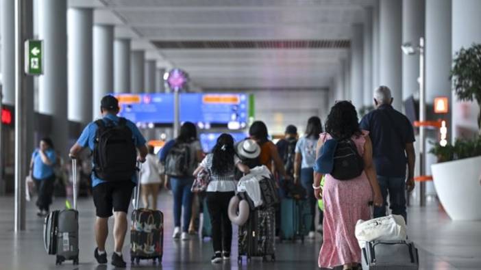 İstanbul Havalimanı bayram tatili dönüşünde yolcu rekorunu yeniledi