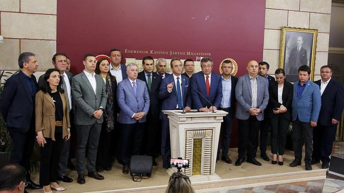 CHP'li 15 milletvekili İYİ Parti'ye katıldı