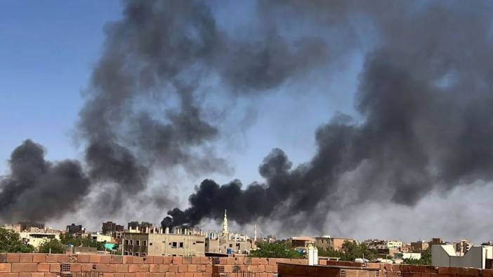 Sudan'da hava saldırısı: Çok sayıda ölü var