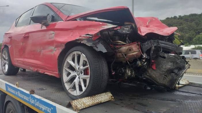 İstanbul'da feci kaza: Çarpışan araçlar iki yana savruldu