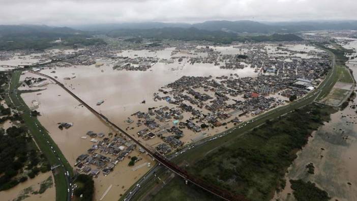 Japonya'da şiddetli yağışlar can aldı