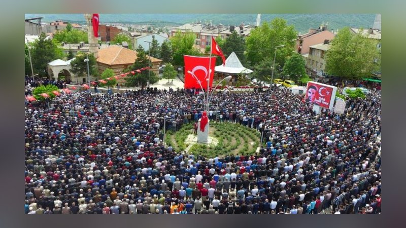 Şehit Jandarma Uzman Çavuş Cesur'un cenazesi defnedildi