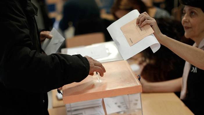 İspanya'da seçimlere 'yaz' etkisi: Postayla oy kullandılar