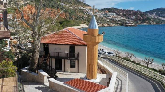 142 yıllık cami restore edildi