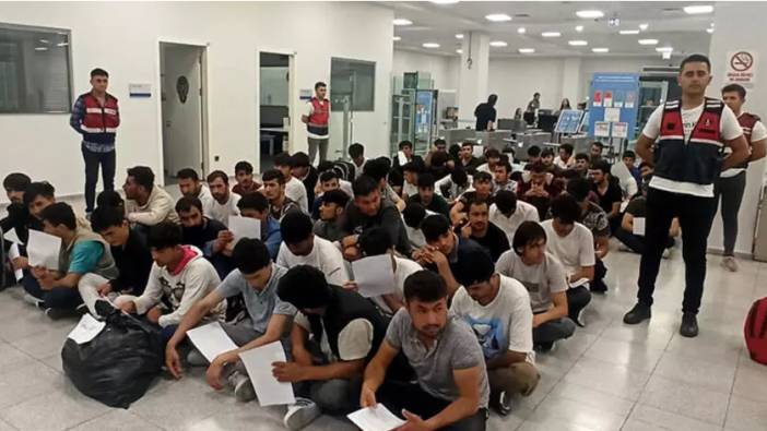 107 düzensiz göçmen sınır dışı edildi