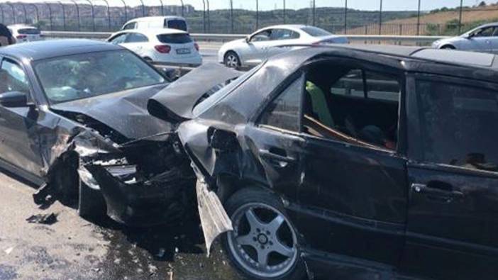 Eyüpsultan'da zincirleme kaza: 5 araç birbirine girdi