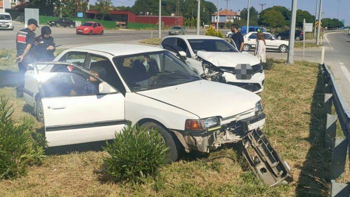 Samsun'da iki otomobil çarpıştı: 4 yaralı