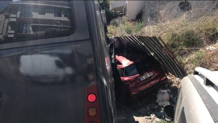 Freni boşalan karavan park halindeki araca girdi