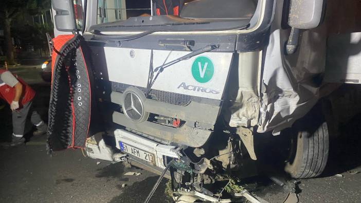 Karşı şeride geçen otomobil ortalığı savaş alanına çevirdi