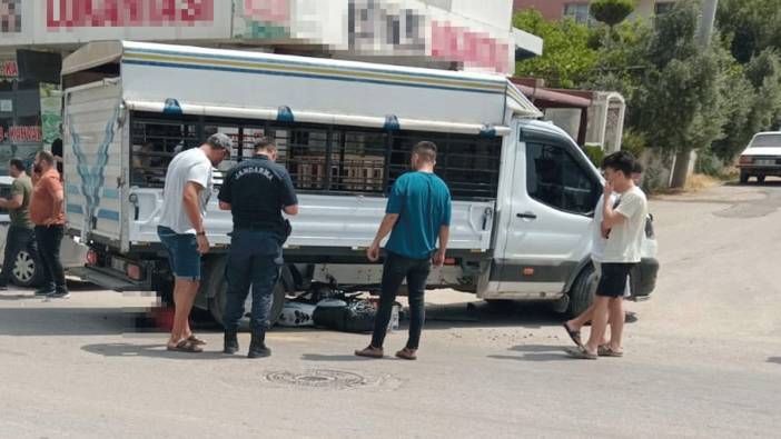 Kamyonete çarpan motosikletin sürücüsü öldü