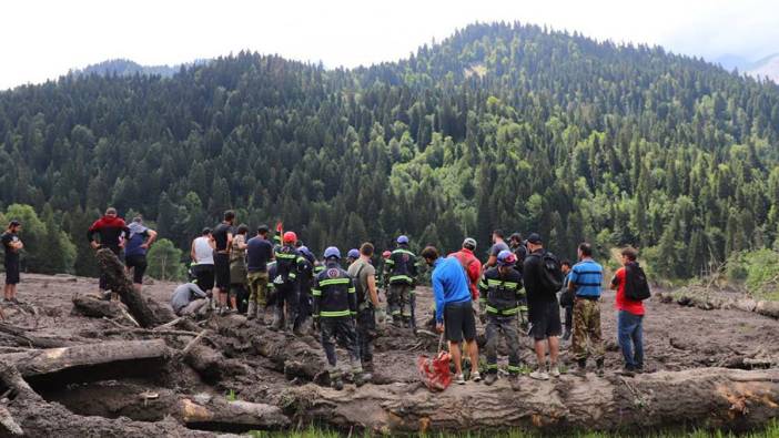 Gürcistan'ın tatil beldesi Şovi'deki heyelanda 11 kişi hayatını kaybetti