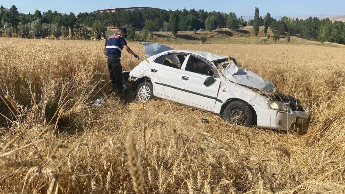 Otomobil tarlaya uçtu: 2 ağır yaralı