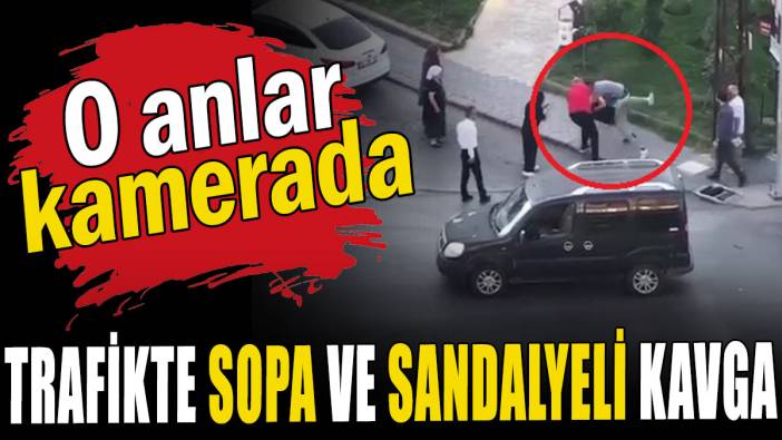 Trafikte sopa ve sandalyeli kavga