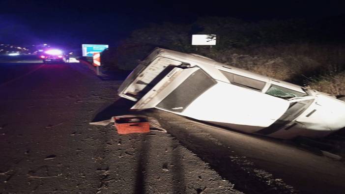 Otomobil su kanalına devrildi