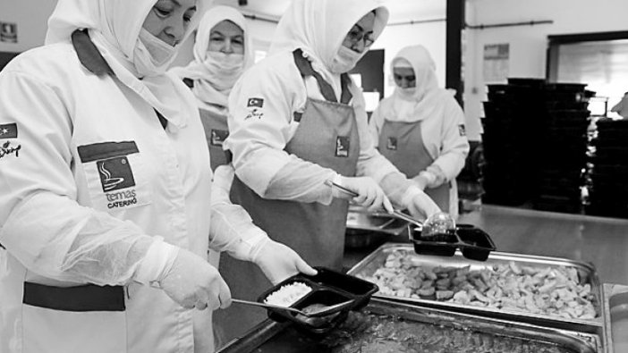 Başakşehir’de her gün gönül sofraları kuruluyor