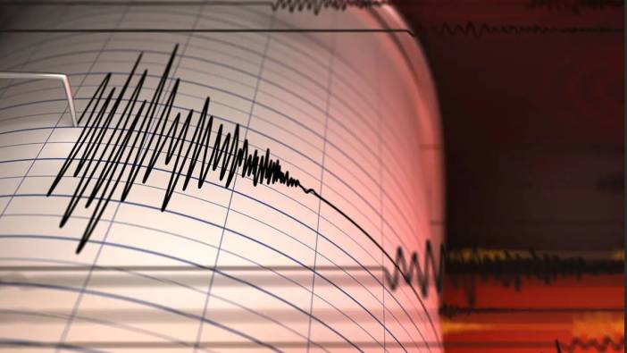 İzmir'de deprem