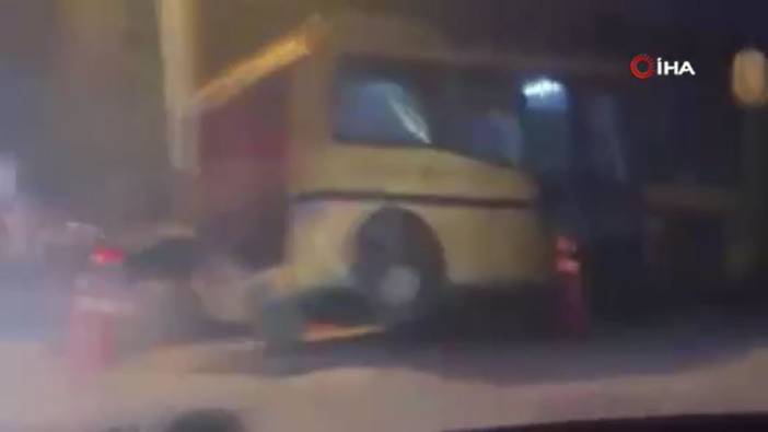 Belediye otobüsü kaza yaptı: 2 ölü