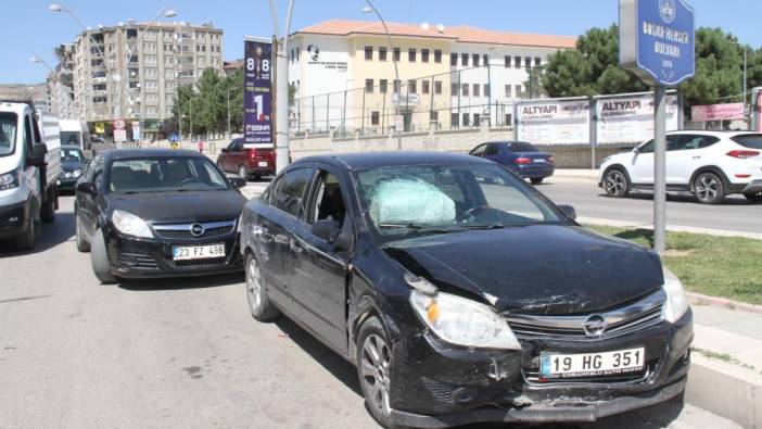 Elazığ’da zincirleme trafik kazası: O anlar kamerada