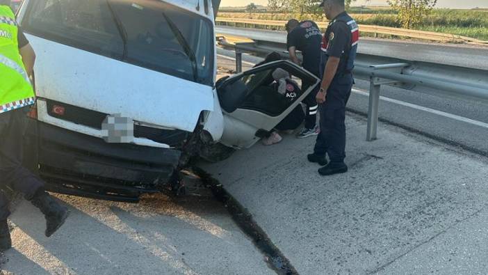 Hakimiyetini kaybeden kamyonet refüje girdi: 1 ölü