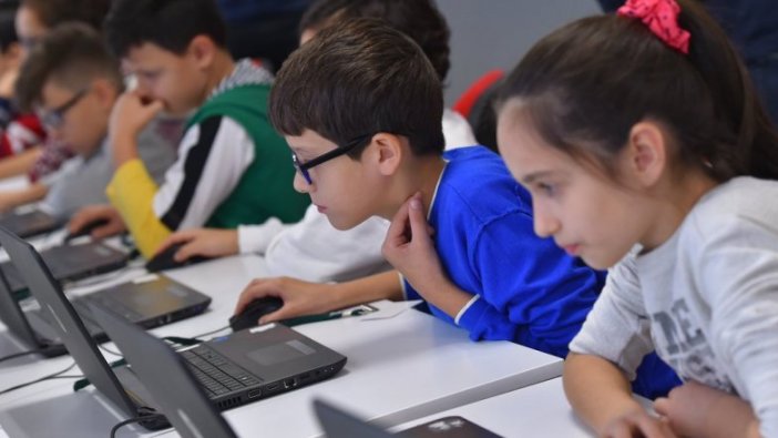 TAÜ’den kodlama eğitimi