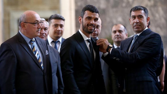 Milletvekilleri kayıt yaptırıyor