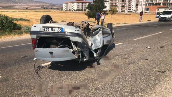 Gaziantep'te iki araç kafa kafaya çarpıştı: 4'ü ağır 7 yaralı