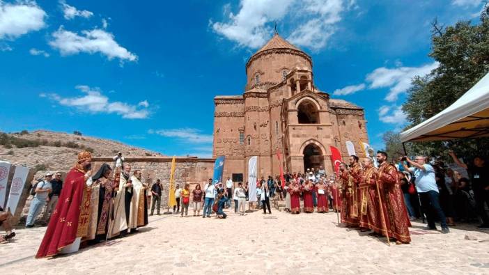 Van'daki Akdamar Adası'nda bu yıl 11. Ermeni ayini düzenlendi