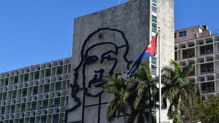 Küba'da meclis yeni kabineyi onayladı