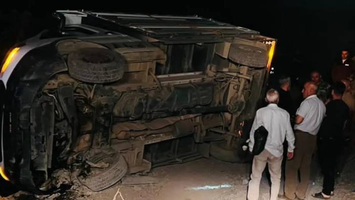 Şırnak'ta kamyonet şarampole devrildi: Ölü ve yaralılar var
