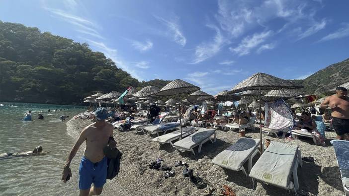Fethiye'de yaz bitmedi sahile akın ettiler!