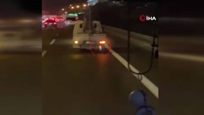 Egzozundan alev çıkarak seyreden araç kamerada