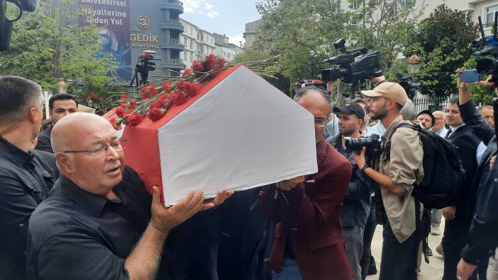 Usta gazeteci Hıfzı Topuz son yolculuğuna uğurlandı