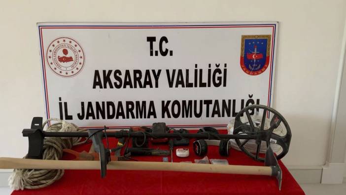 Aksaray’da define avcıları jandarmaya yakalandı