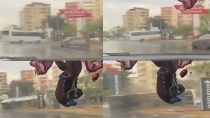 Mersin'de iki ayrı servis midibüsü kazası