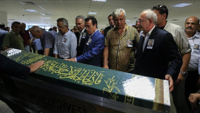 Gazeteci Özilhan son yolculuğuna uğurlandı