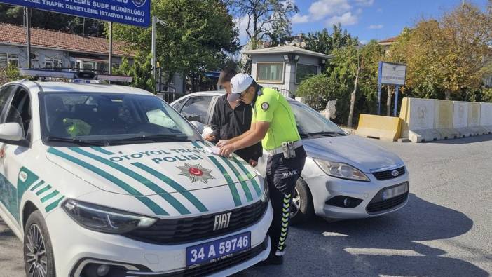 Büyükçekmece'de trafiği tehlikeye atan sürücüler ekiplere yakalandı