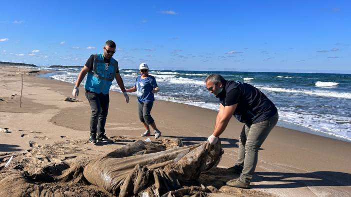 Plaj'tan kilolarca atık toplandı