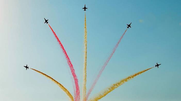 Türk Yıldızları Eskişehir'de gösteri yaptı