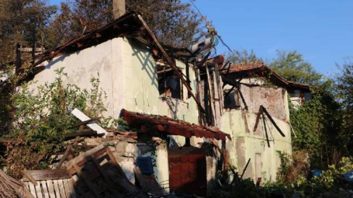 Samsun'da 2 ayrı yangın: 1 kişi öldü, 3 ev kül oldu