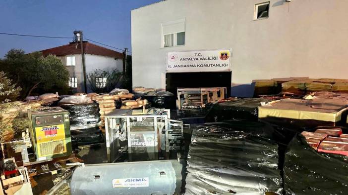 Antalya'da kahve imalathanesine baskın düzenlendi