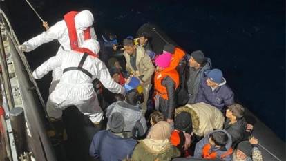 Ayvalık açıklarında 48 göçmen yakalandı